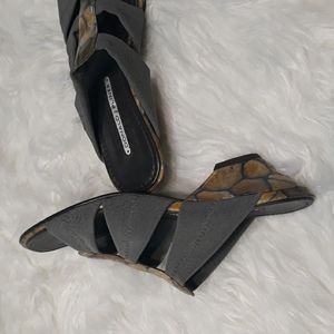 Donald J Pliner hizzy sandals turtle inspired